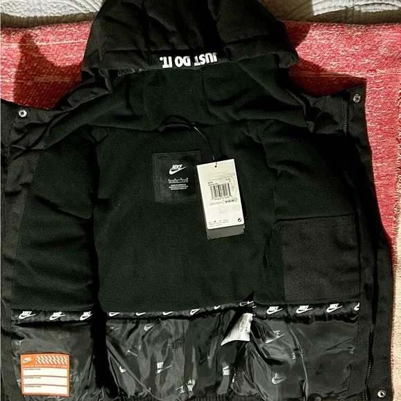 Nike Black Hooded Jacket - Picture 2 of 10
